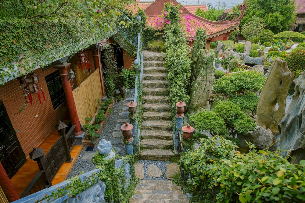 Cầu thang đá tự nhiên